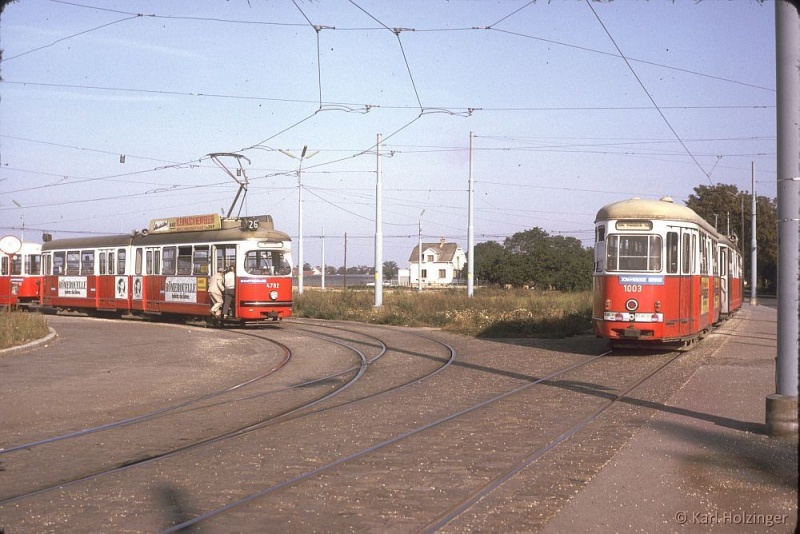 Datei:197x-xx-xx 26 Stadlau 4782-1203 E1-1003.jpg