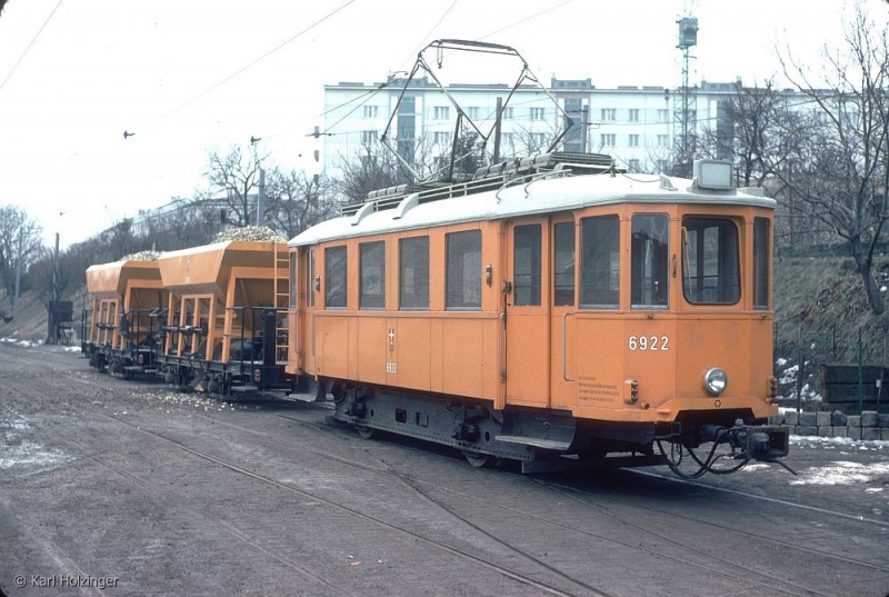 Datei:198x-xx-xx Materialrutsche Stromstrasse 6922-7961-7963.jpg