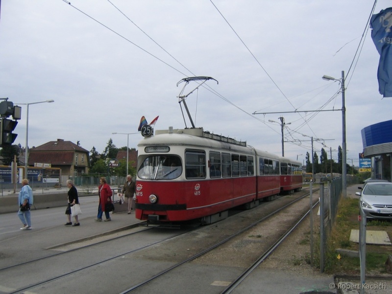 Datei:2006-07-02 25 KagranerFriedhof 4815-1334.jpg