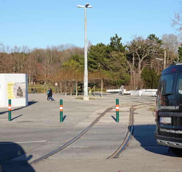 Datei:2022-01-07 Oberlaa 67er Gleisreste 01.jpg