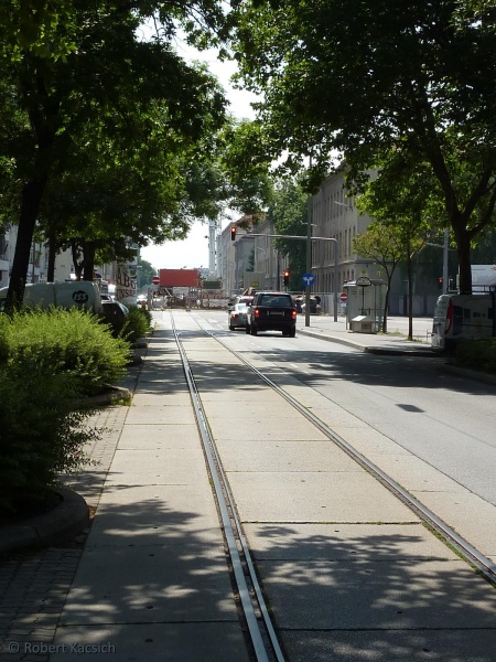 Datei:2011-06-04 Kafkaschleife 03.jpg