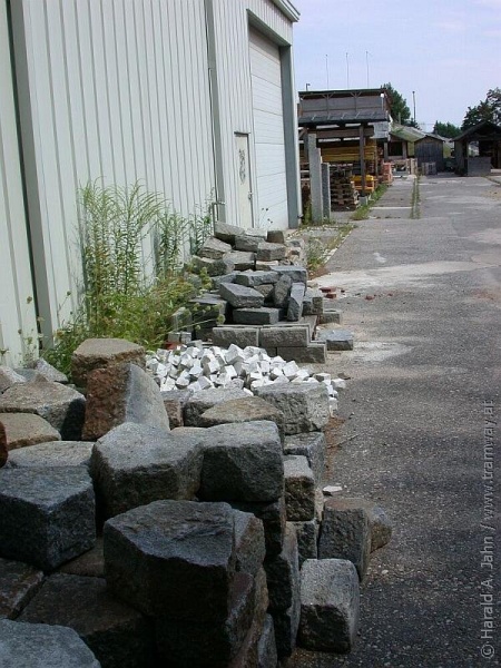 Datei:2003-07-26 BhfKagranAlt 02.jpg